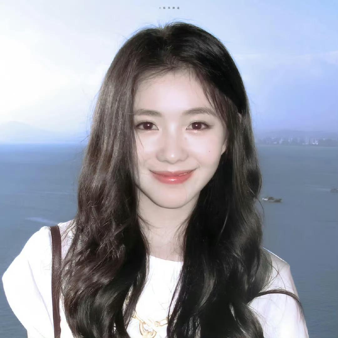 小爱^