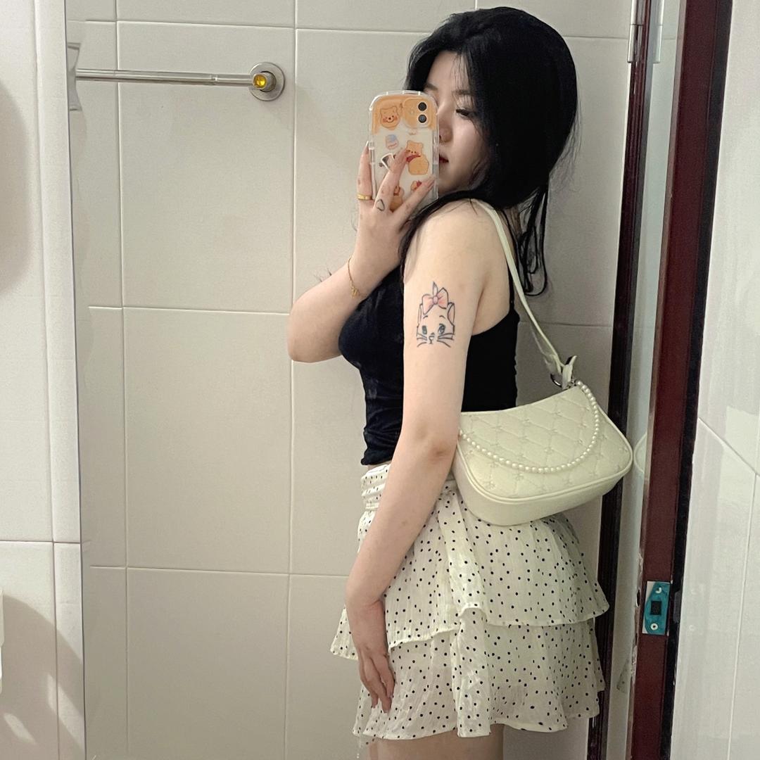 暴躁老蔡.