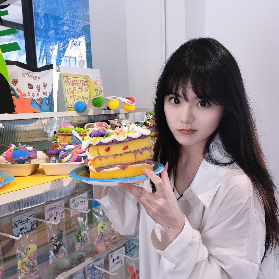 里里爱吃饭