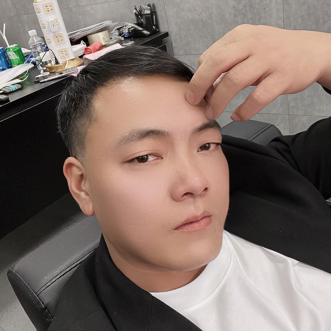 贵哥。二手车批发