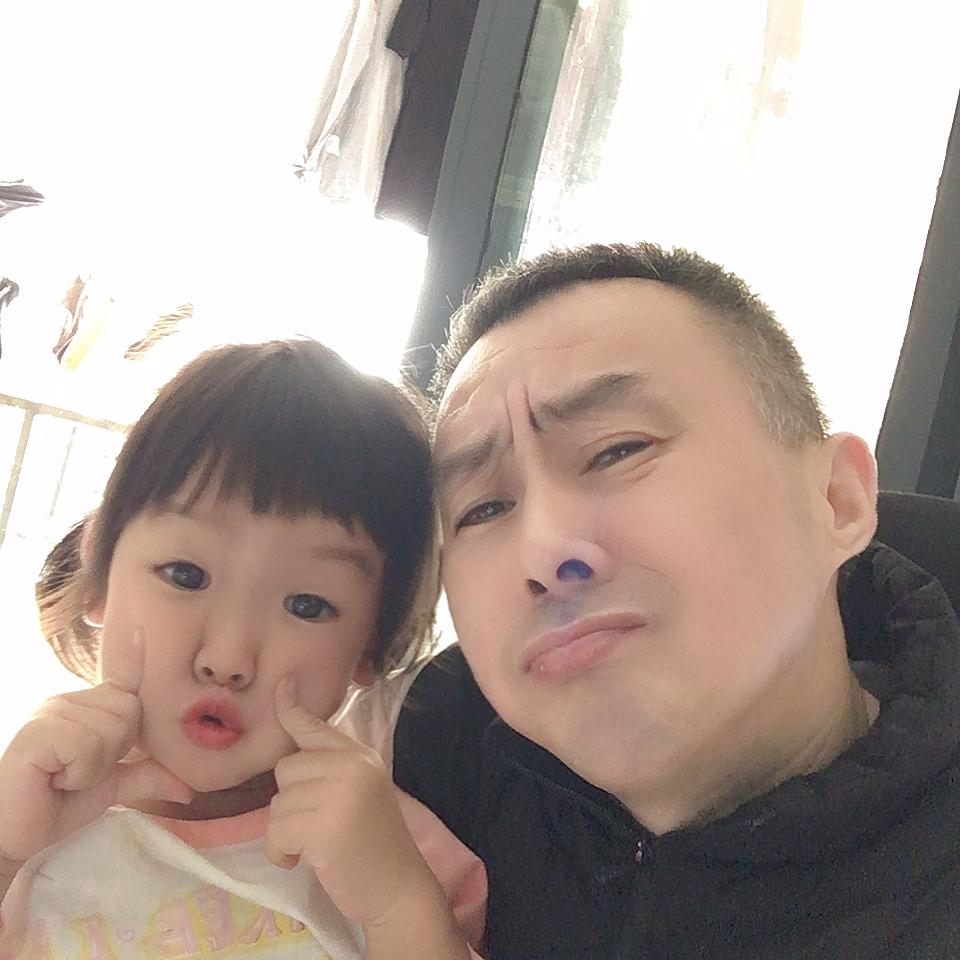 Jeep吉普佰易鸿服装商行