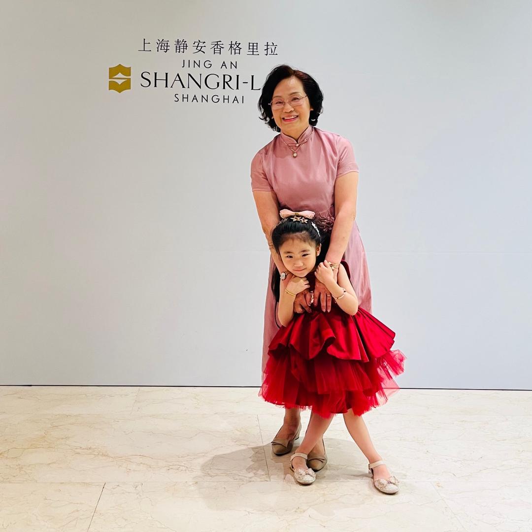 小奶油与外婆