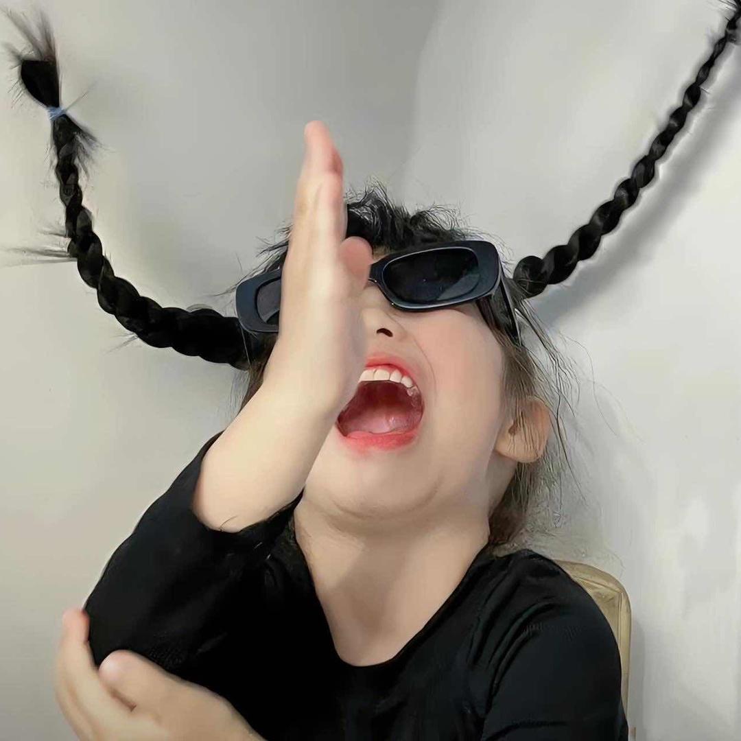 L L