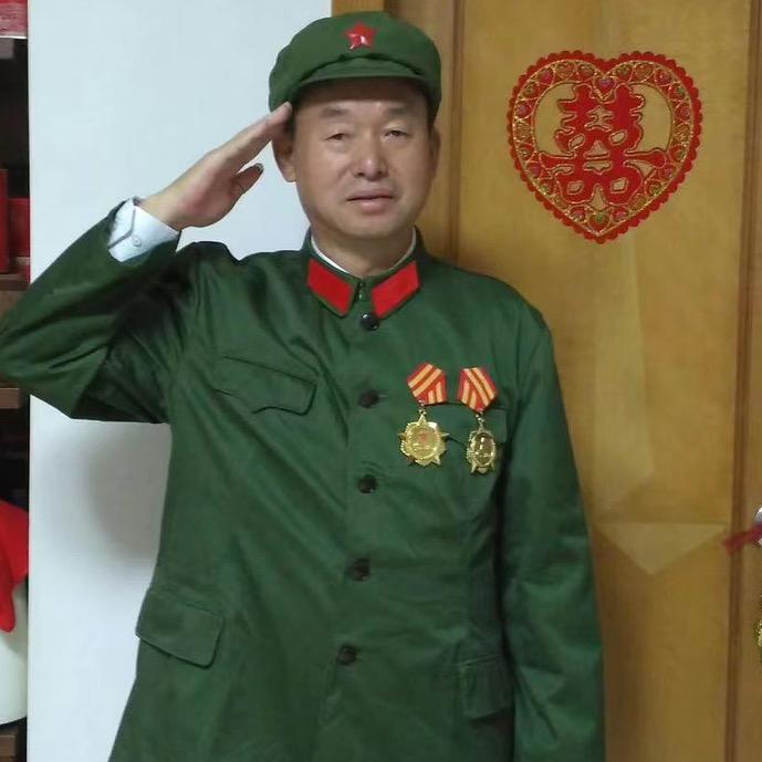 老梁