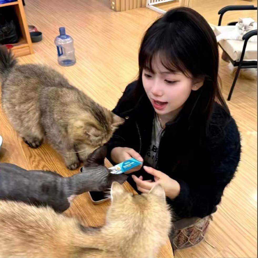 美女有点甜