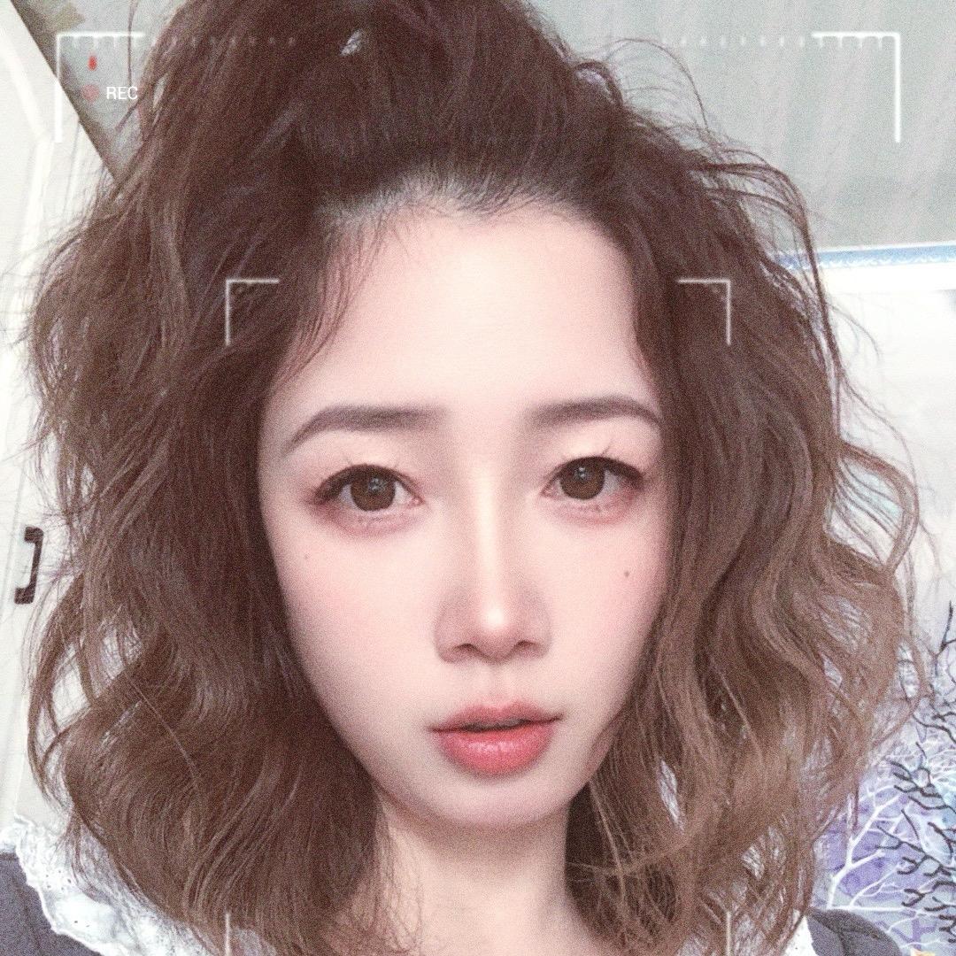乐滢呀