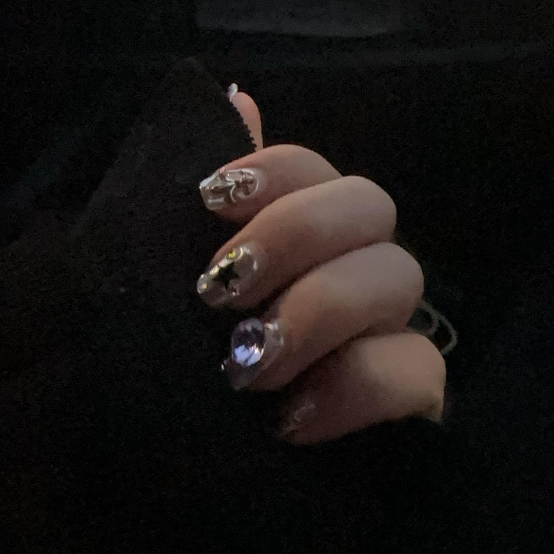 她/