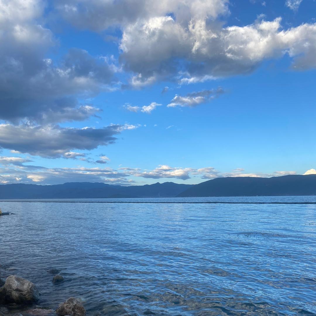 往事随风，微笑向前！