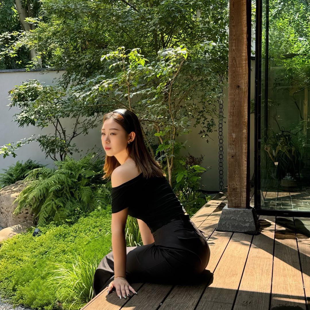 左伊
