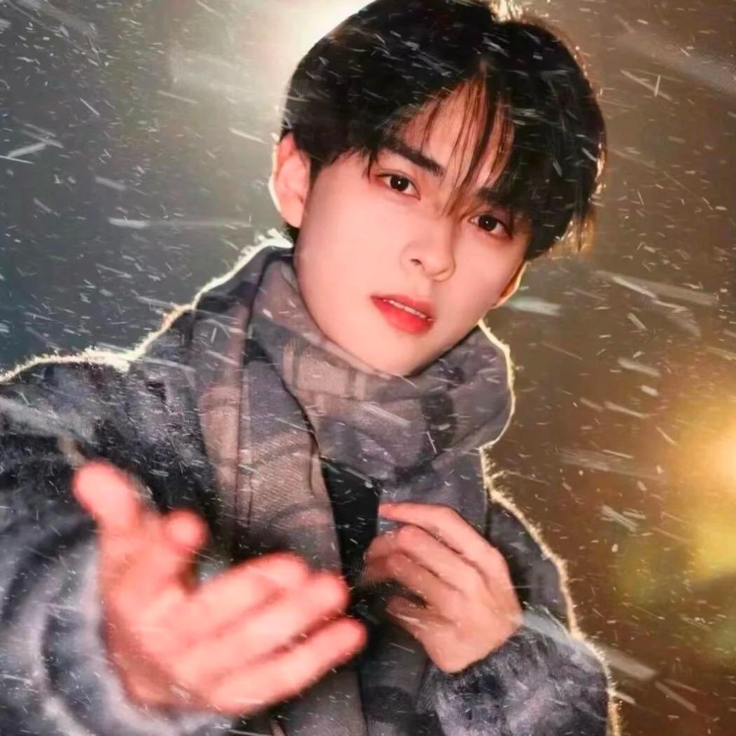 上岸撒尿的鱼🐟