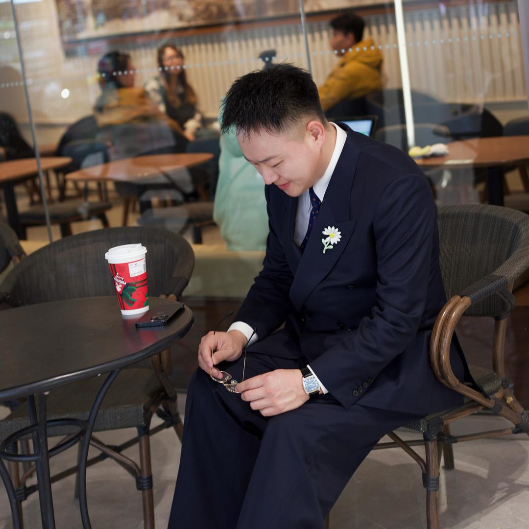 婚礼主持屹明（西装定制工厂）