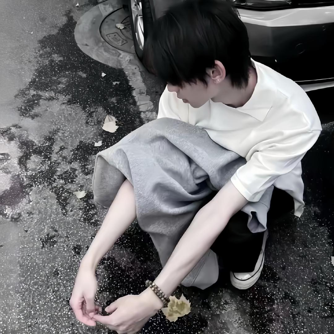 银优🐾