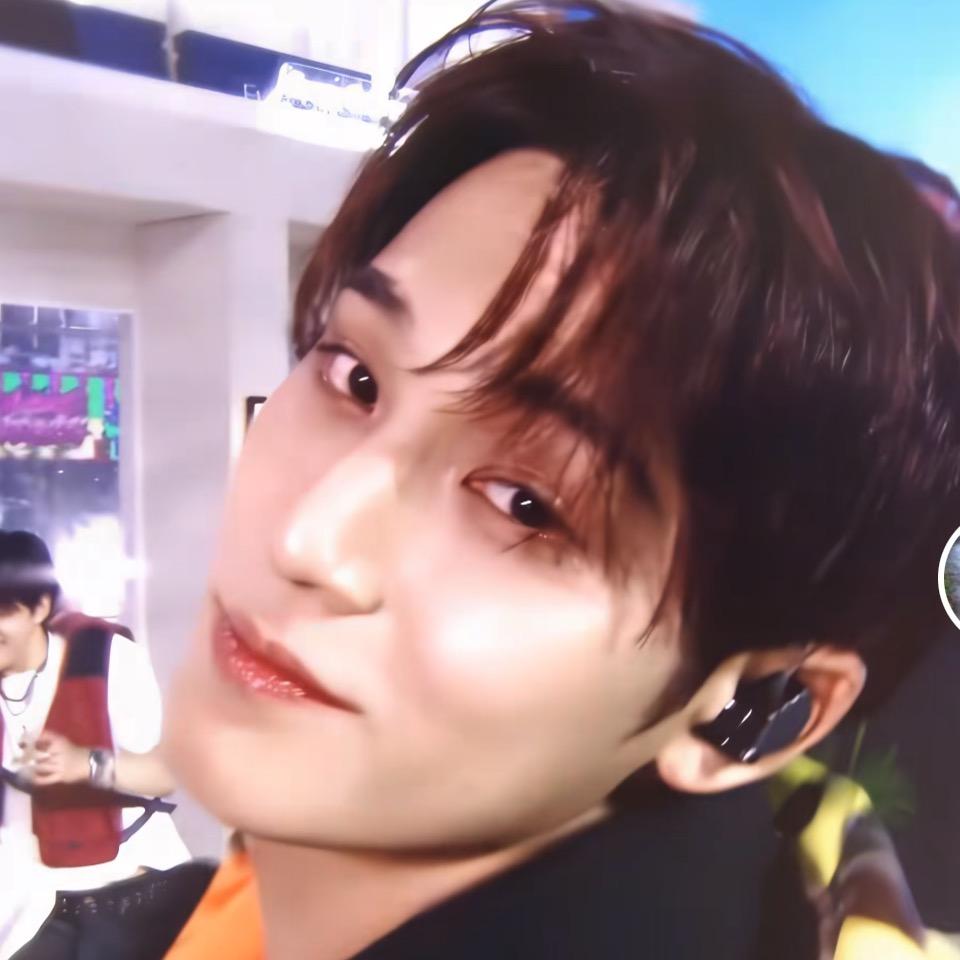 金珉奎的鼻尖痣