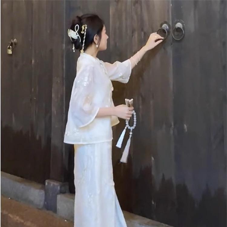 四季春天酒店  晓艳