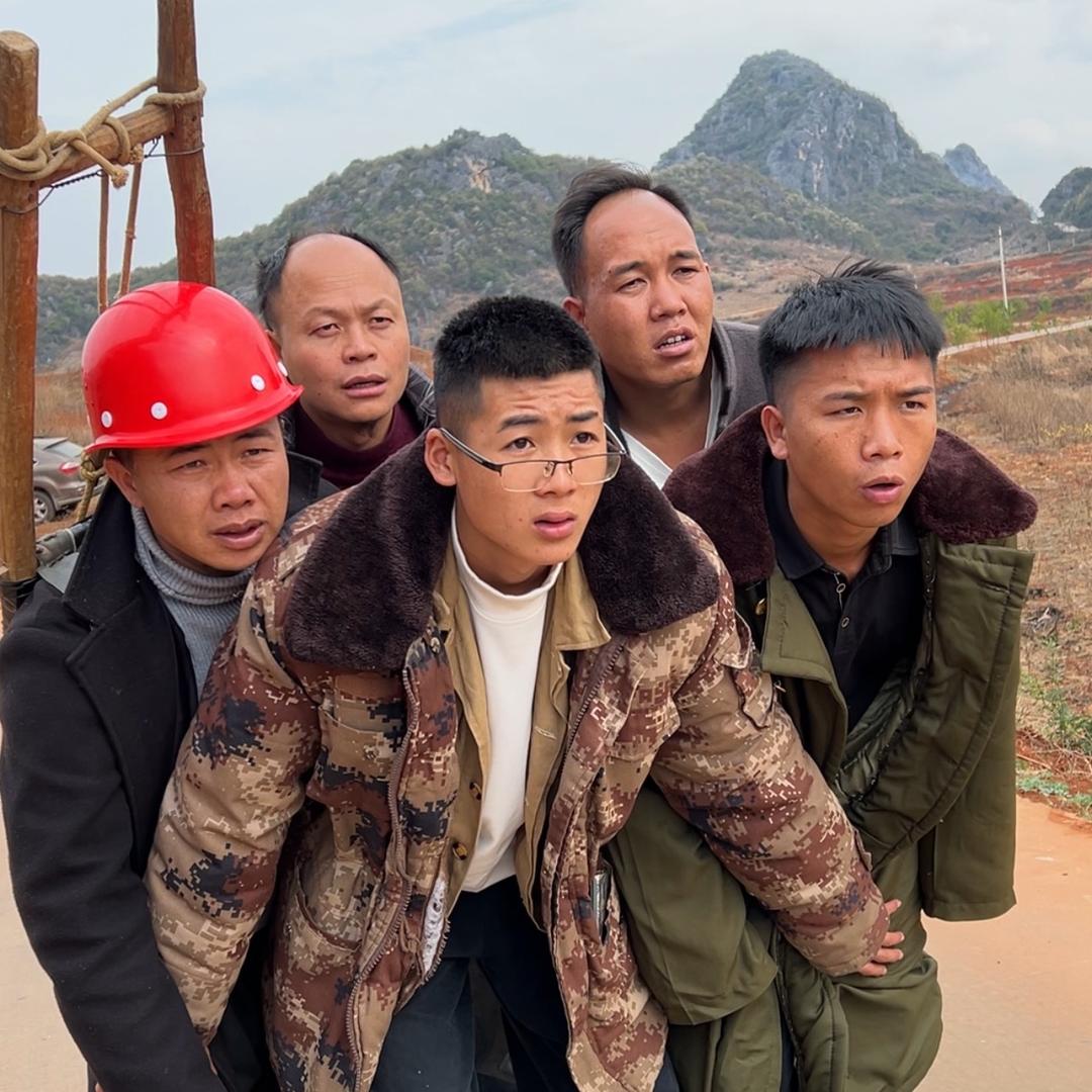 光棍村的故事