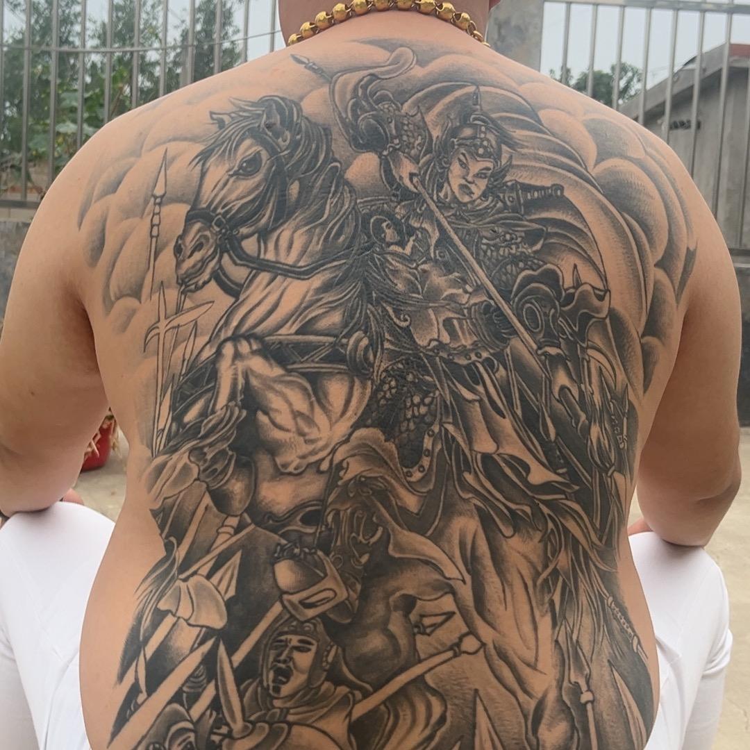 圈子不同别硬融i