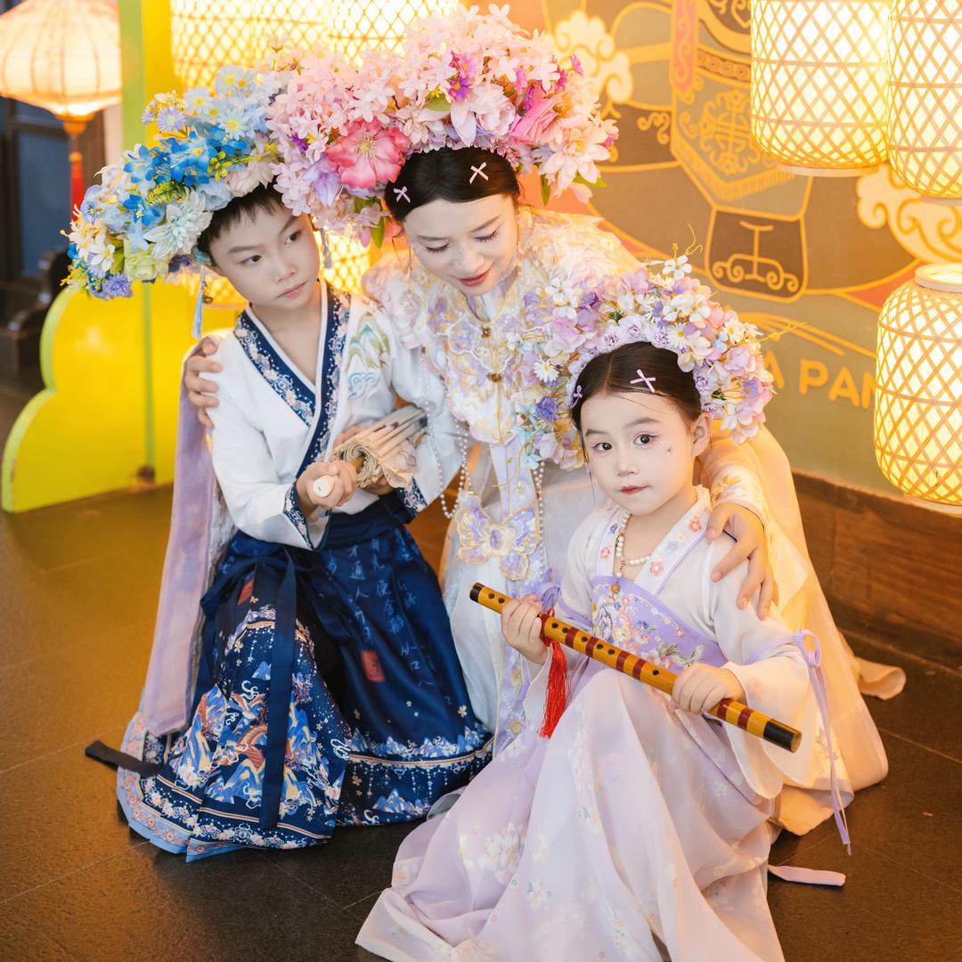 此颜和洋洋伊伊