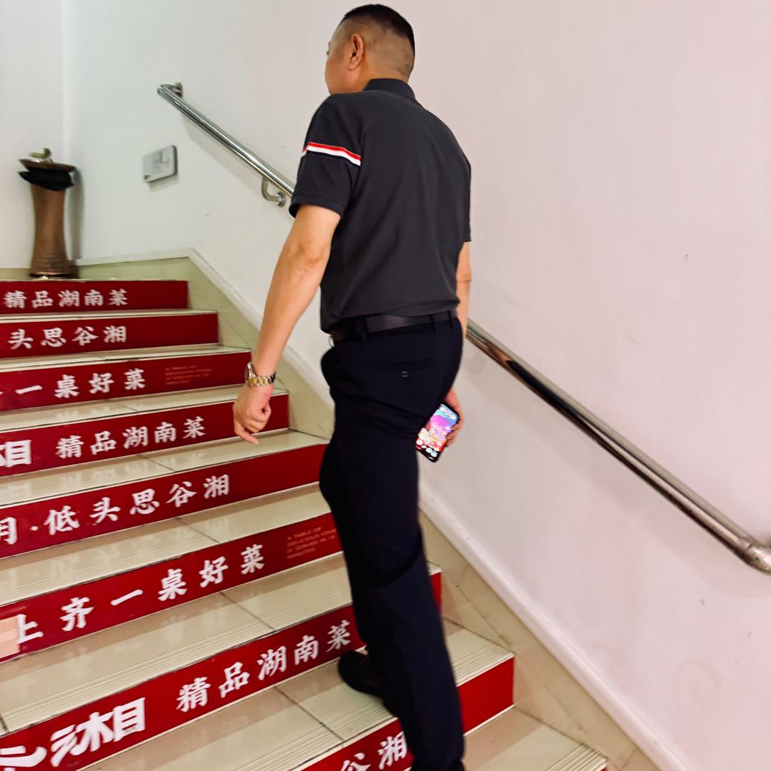 江男大叔