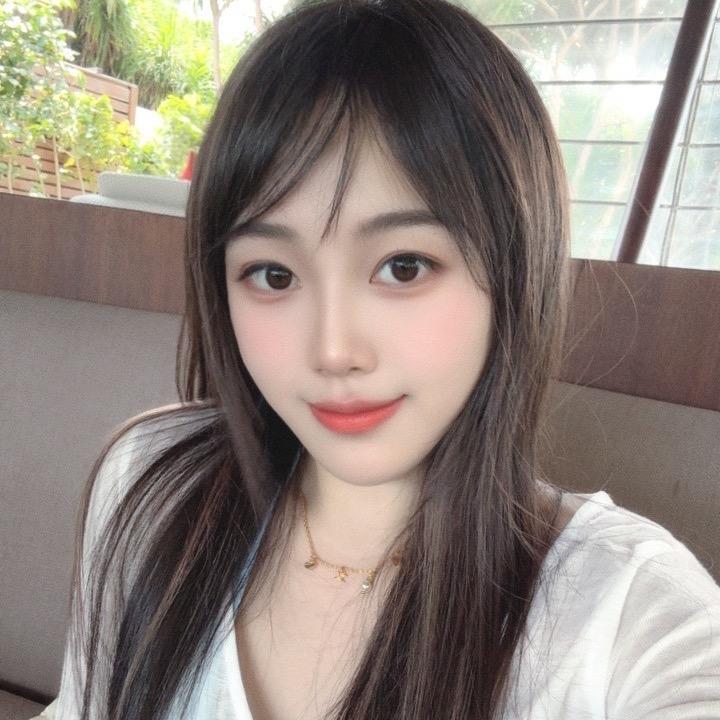 衣品-迪拜国际城男女装集合店