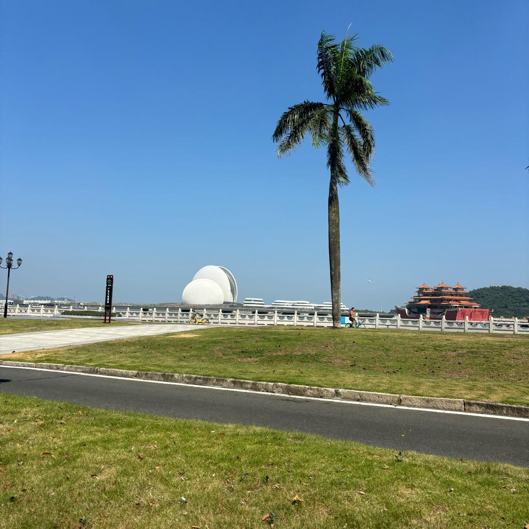芳芳（大家乐鱼苗养殖基地）