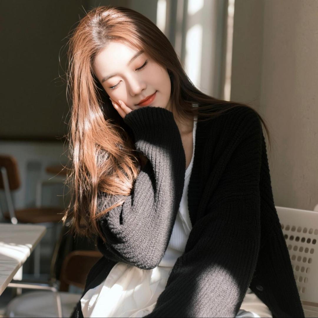 Lʟ . .🖤
