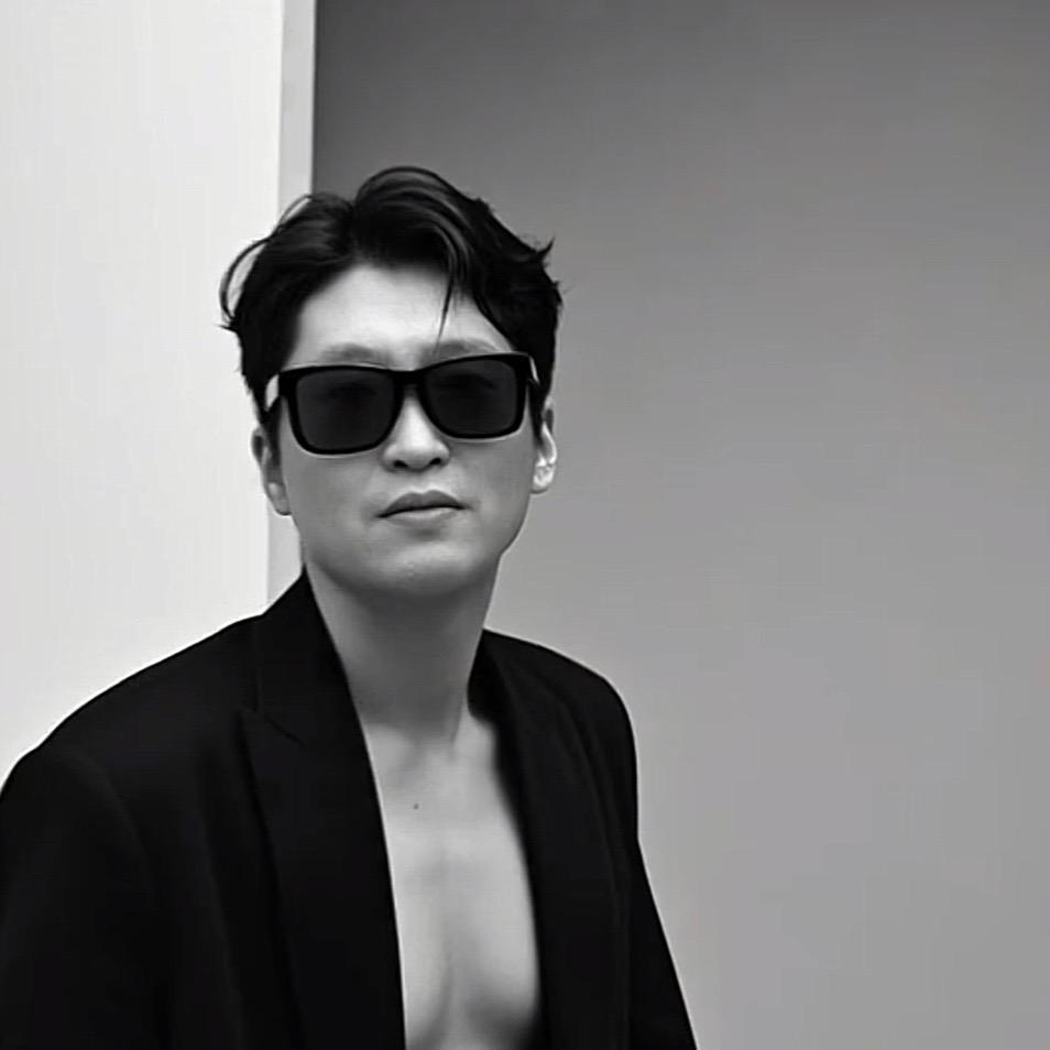 Eason 🕶️