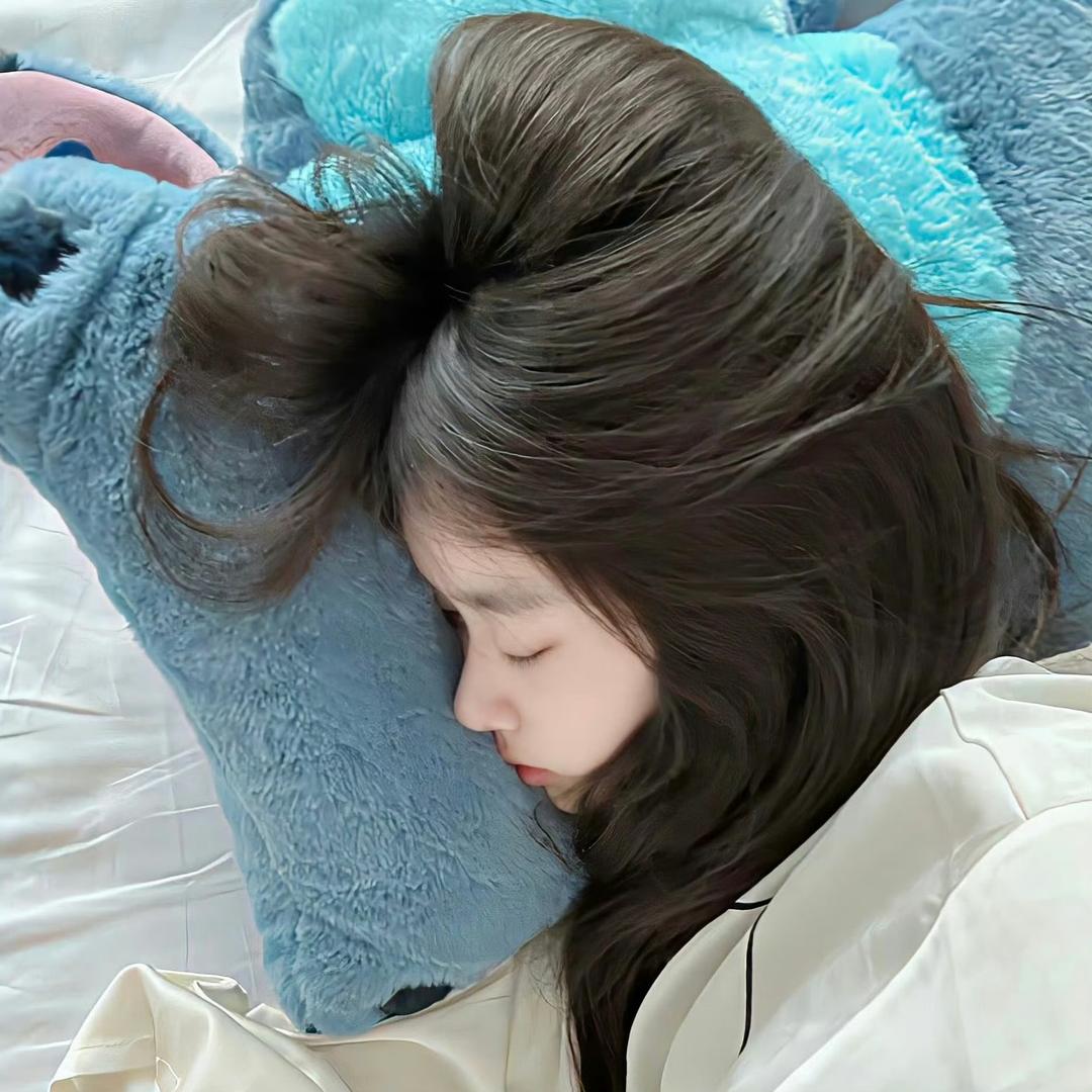 金灿灿的小面包🍞