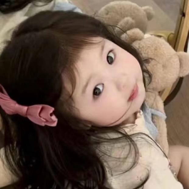 周周  💕