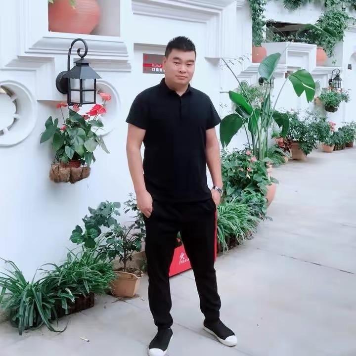 成都两只蜻蜓 驱蚊曾兵