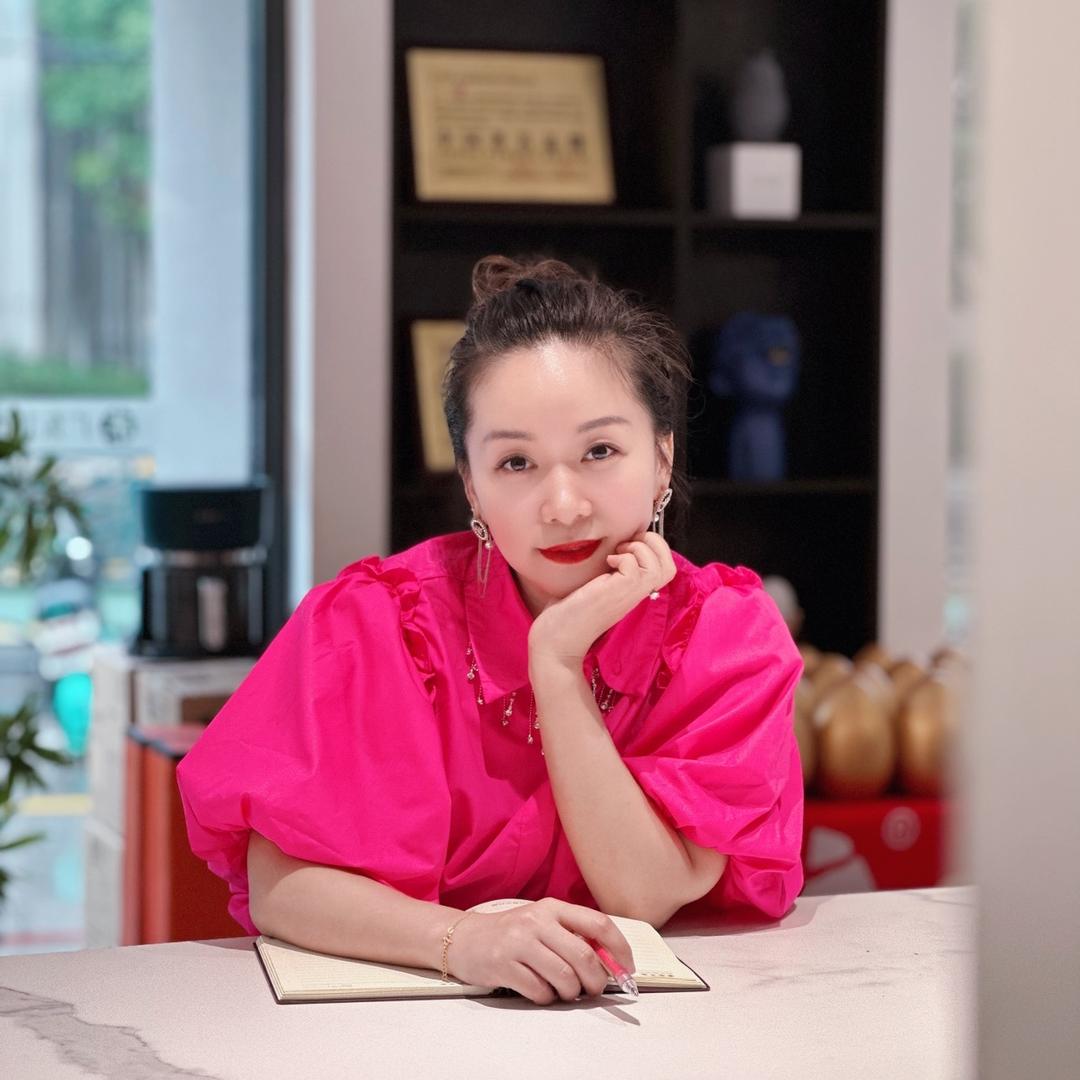 咸宁设计师萧萧