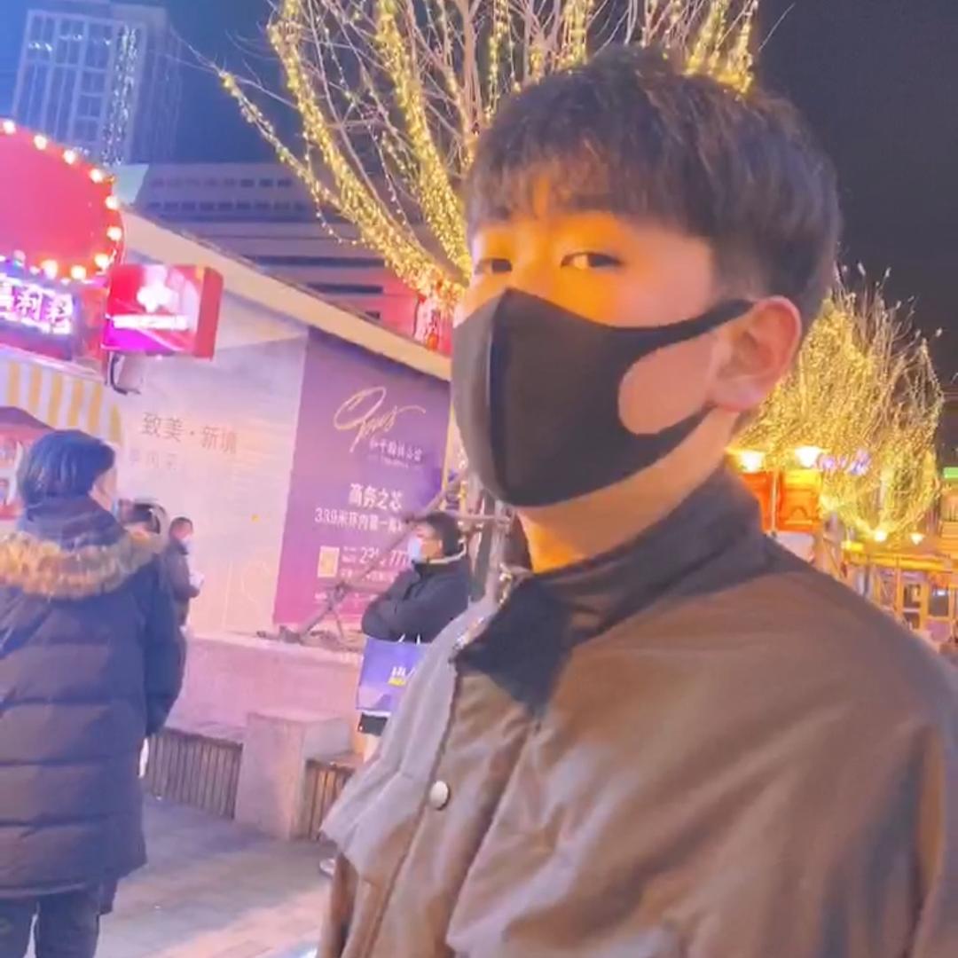 洋洋…