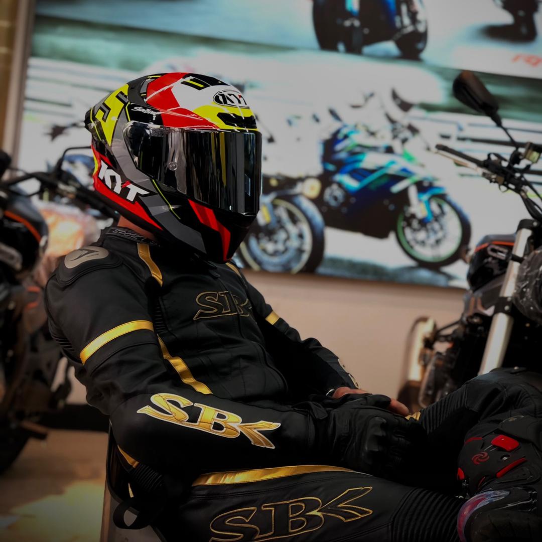 老川骑车怕淋雨