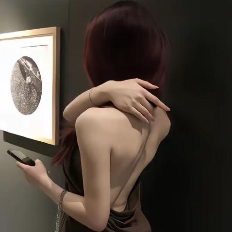 潜力股美女