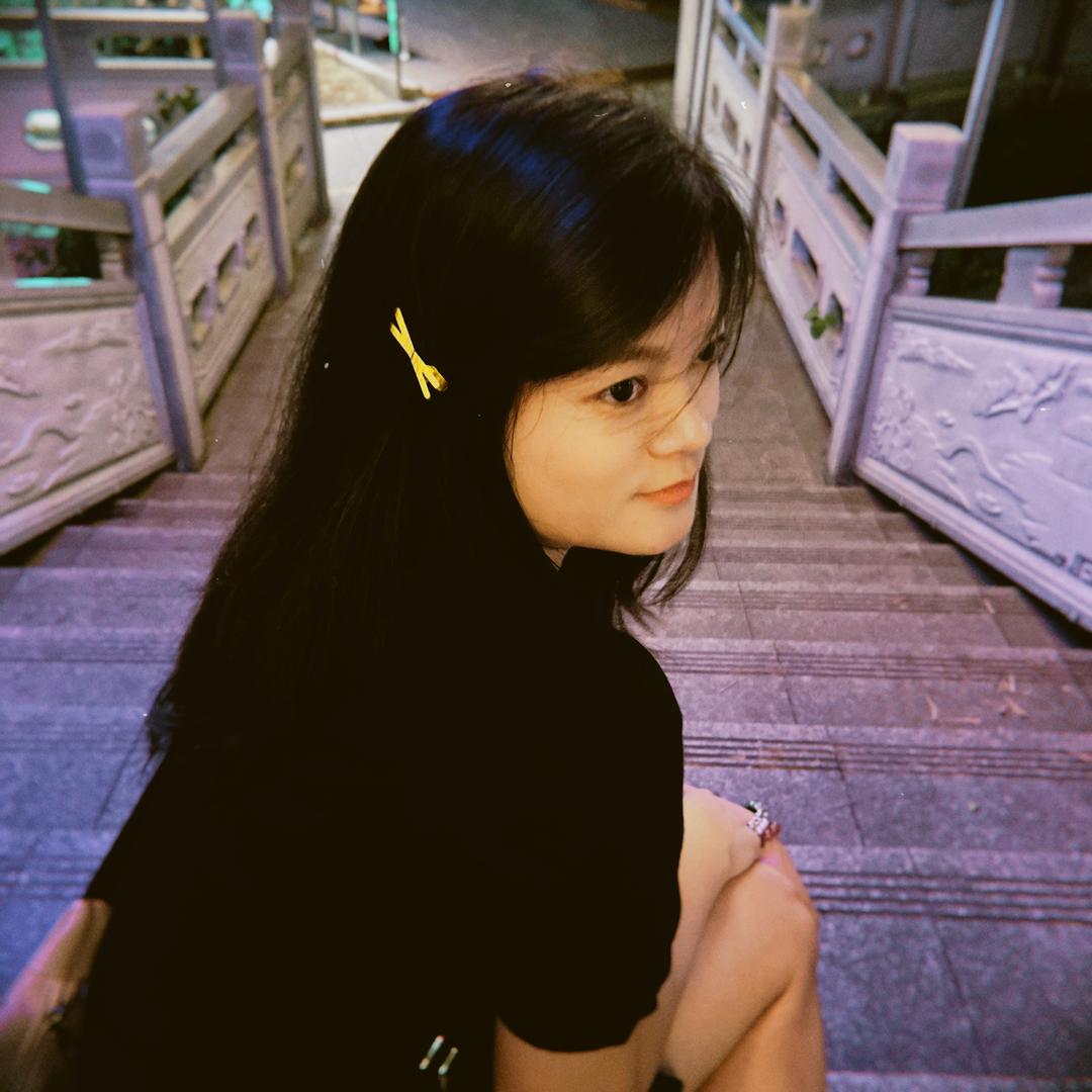 玉米舞舞社恐小美