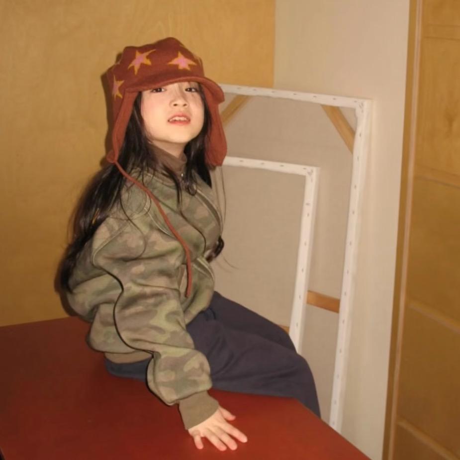 美女今天拉屎了吗