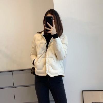 爱依饰羽绒服工厂店