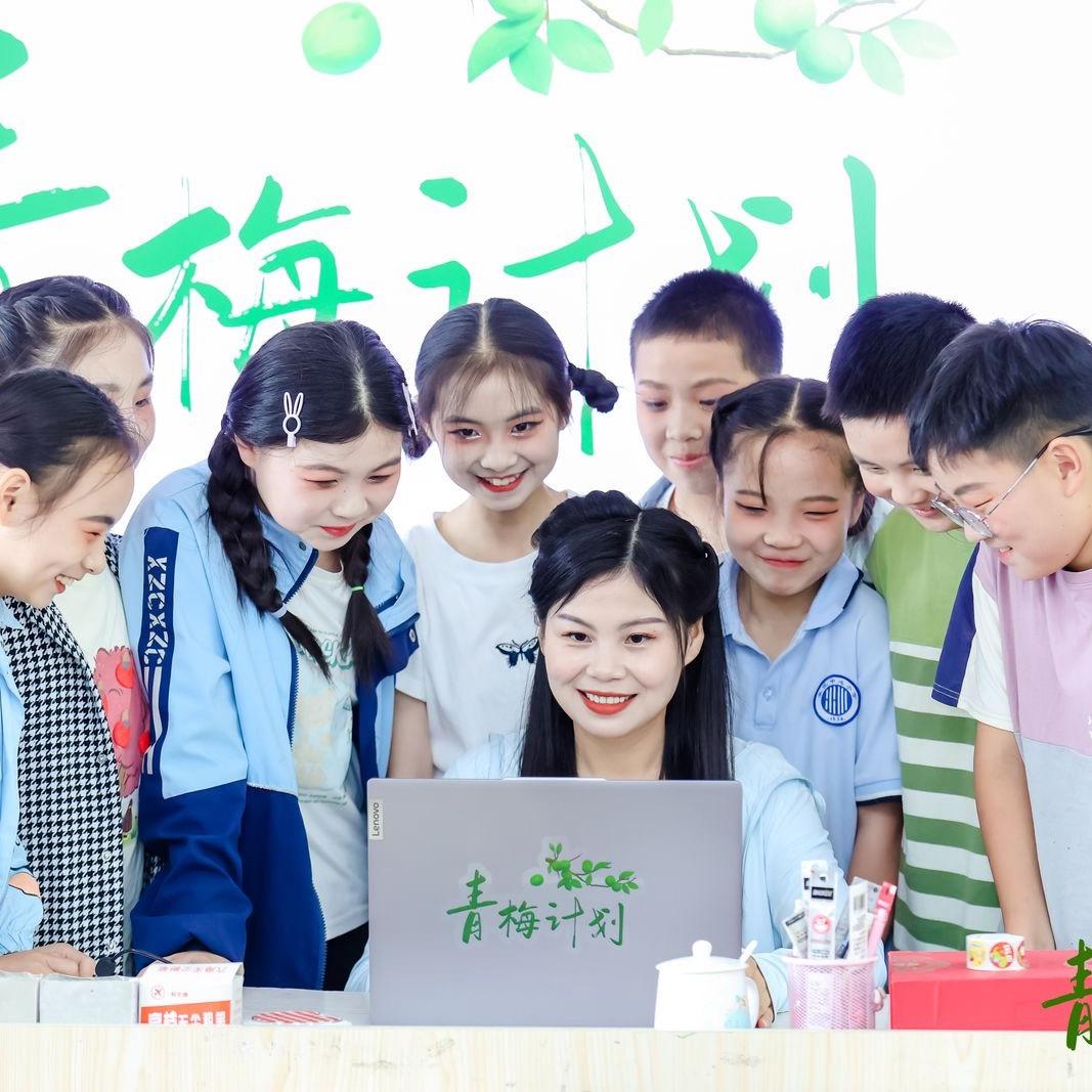 教英语的夏老师