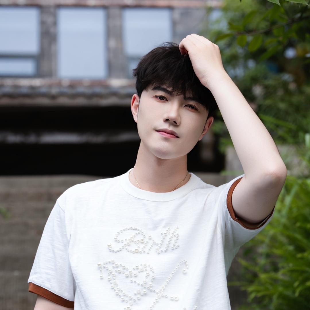 昊晰🍬（每天下午1点直播）