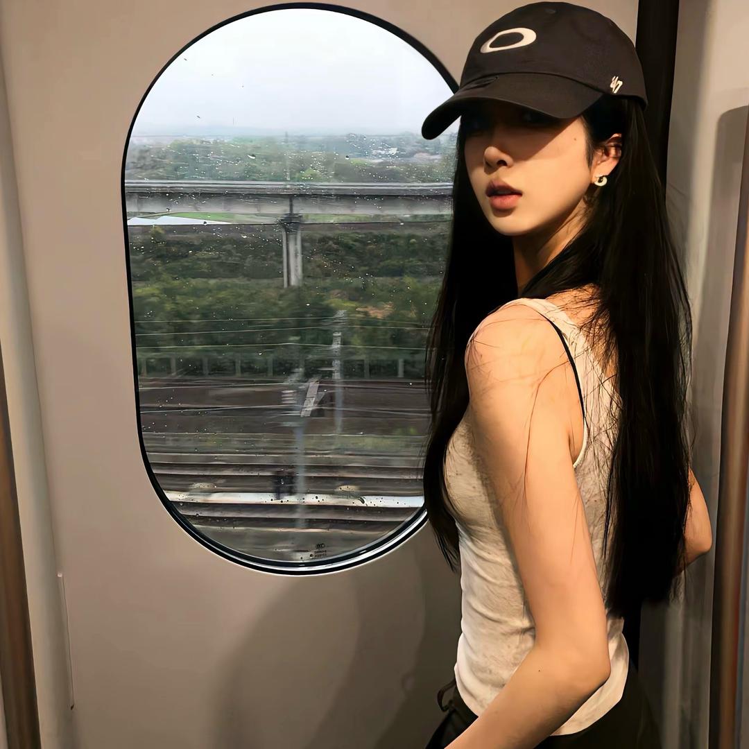 媲镁