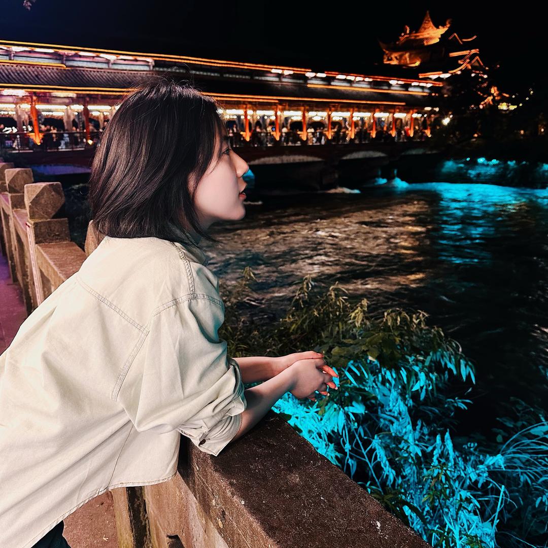 管小欠儿⁹²⁷⁷