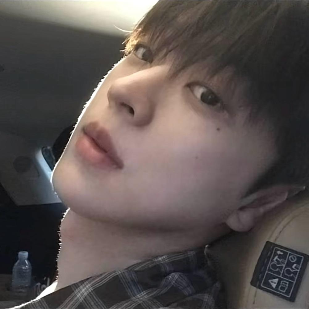 아홉09️⃣