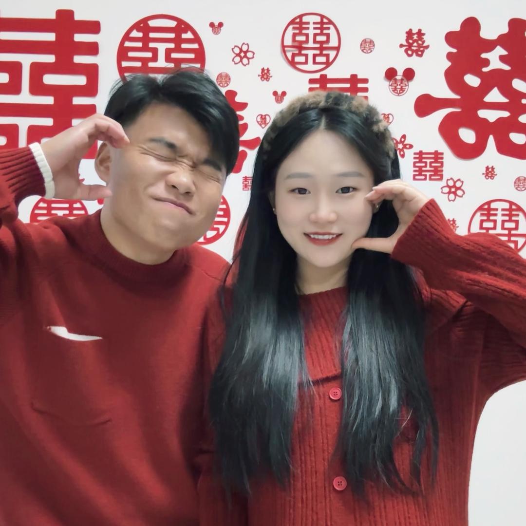 小猛和欣欣的日常