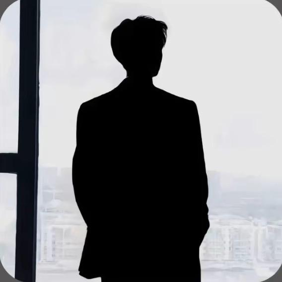 李Sir.
