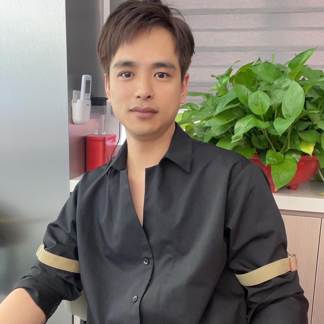 汕头澄海设计师   峰子
