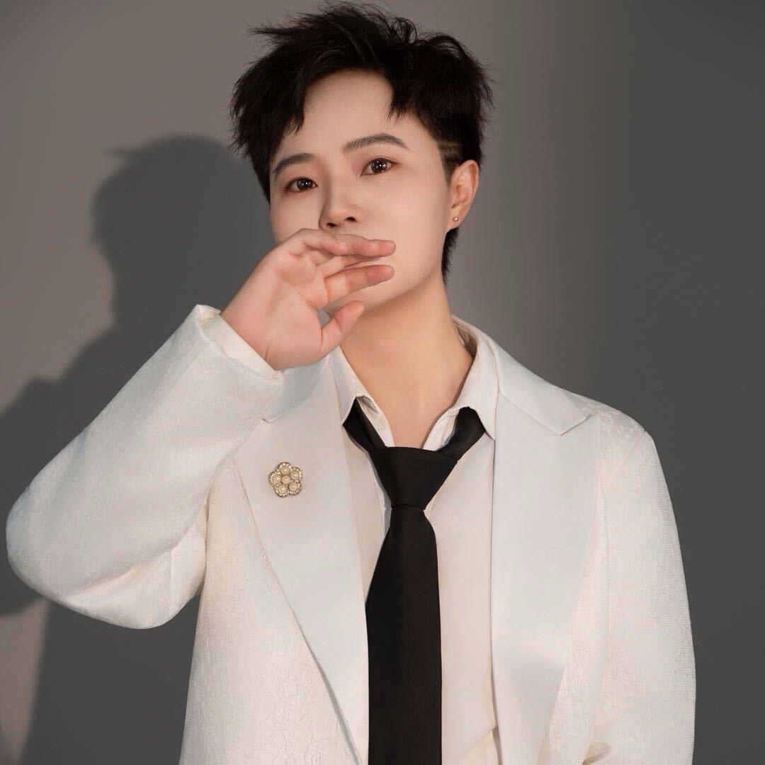 滨海赫本酒吧菲菲