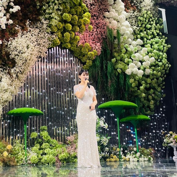 有个女主持叫雨晴