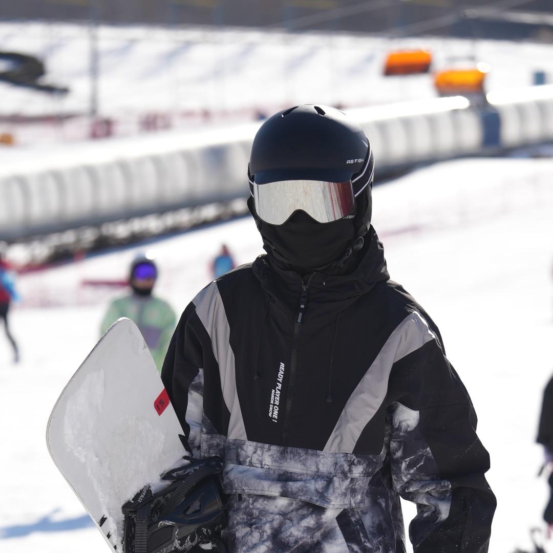 爱滑雪的达不刘
