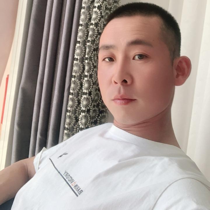 连店牧草，连彦磊