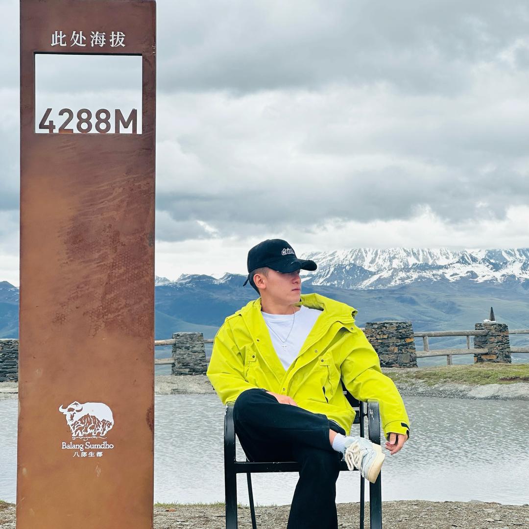 峨眉山⛰️陪爬领队（波少）−军峰·探峨
