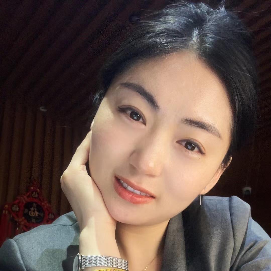 小曼、